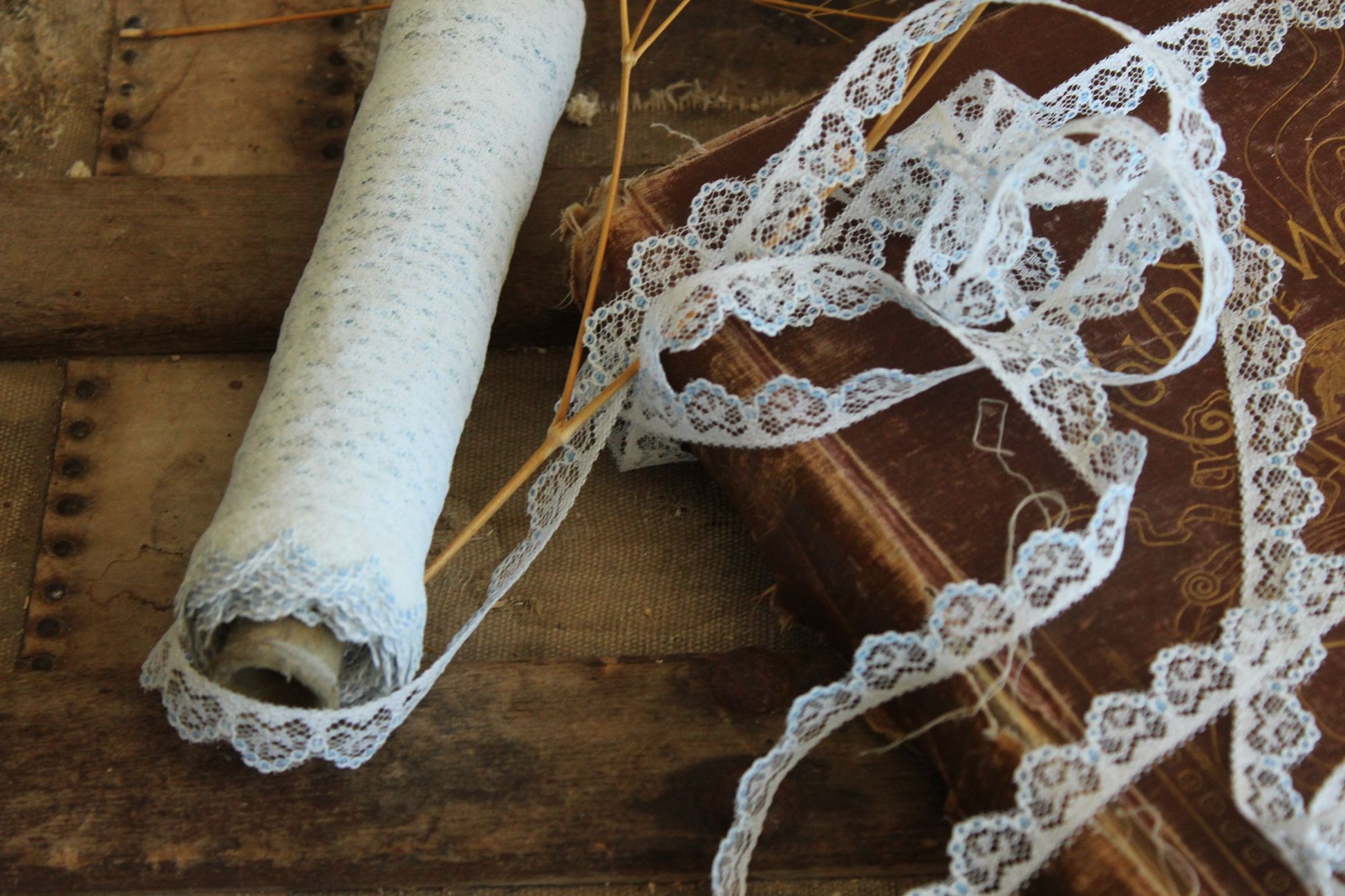 Vintage Lace Trim, White and Blue,  7/16" wide 2 yards