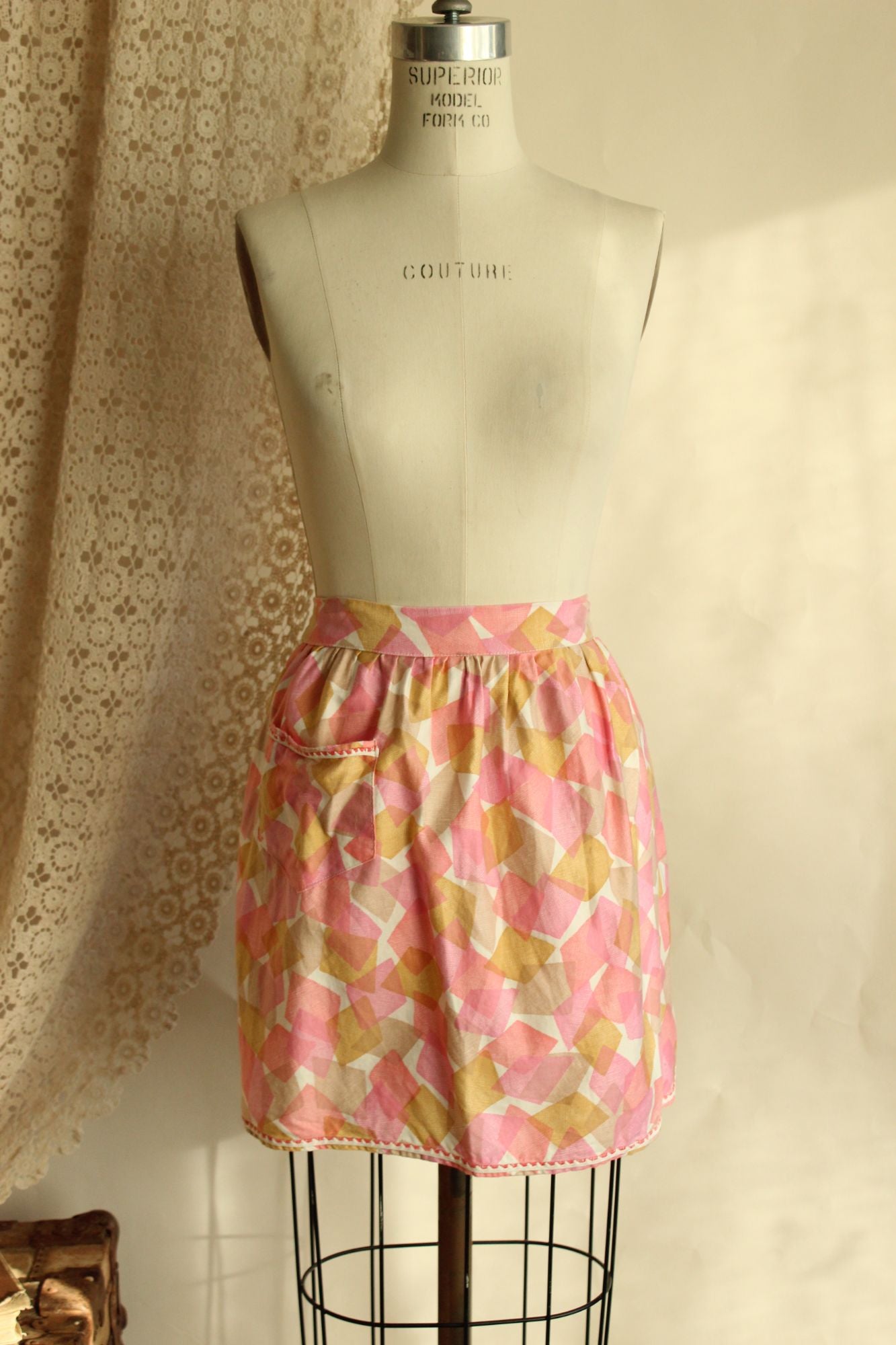 Vintage 1960s Pink and Yellow Geometric Print Cotton Half Apron