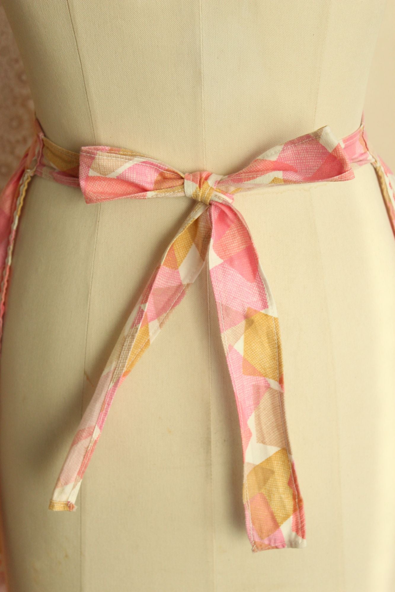 Vintage 1960s Pink and Yellow Geometric Print Cotton Half Apron