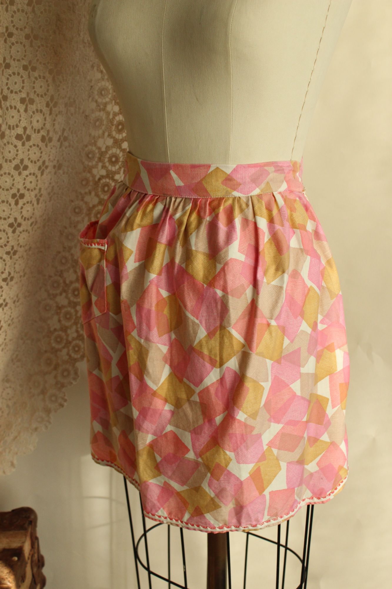 Vintage 1960s Pink and Yellow Geometric Print Cotton Half Apron