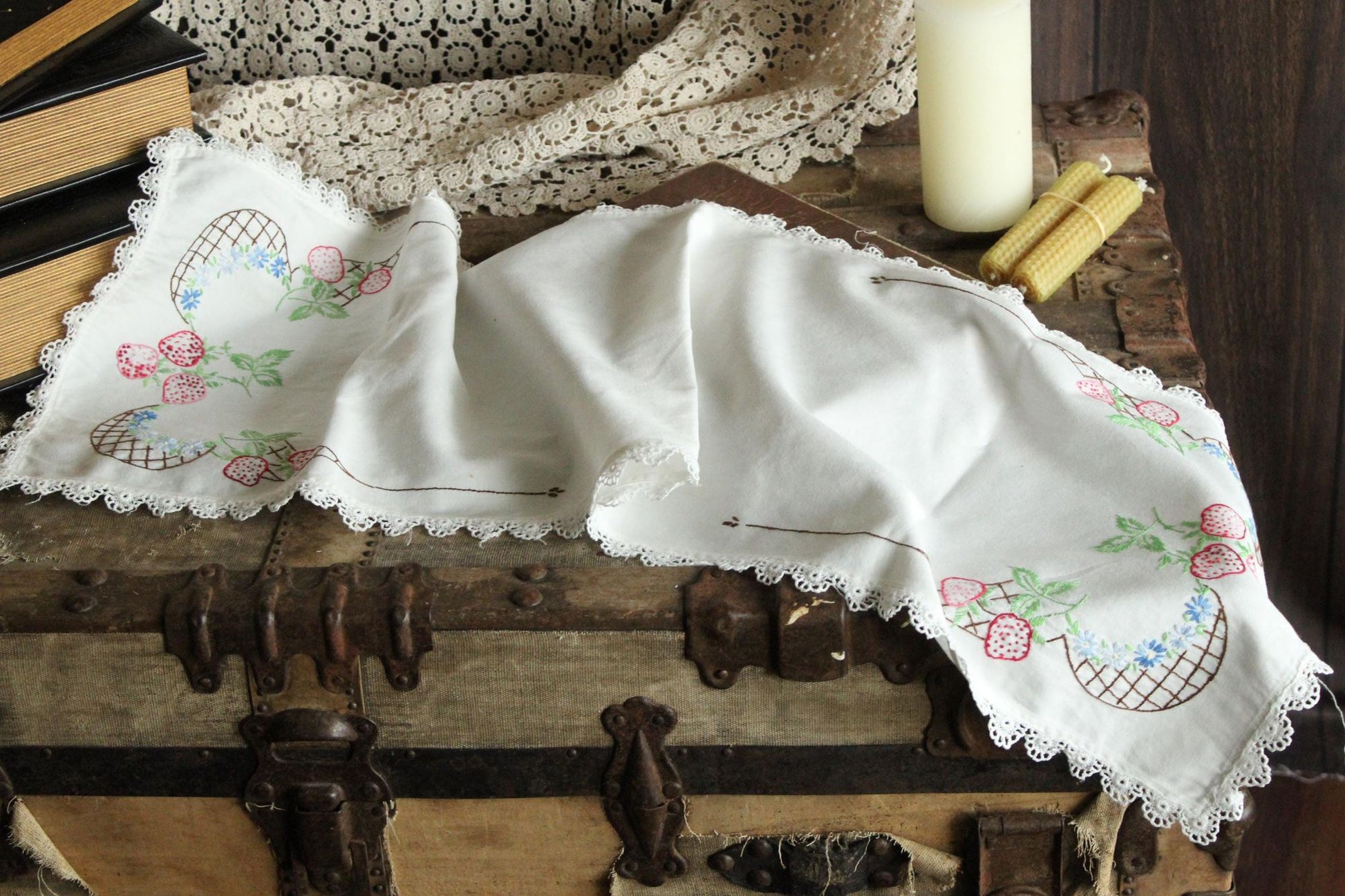 Vintage 1940s 1950s Table Runner with Embroidered Fruit Basket and Flowers