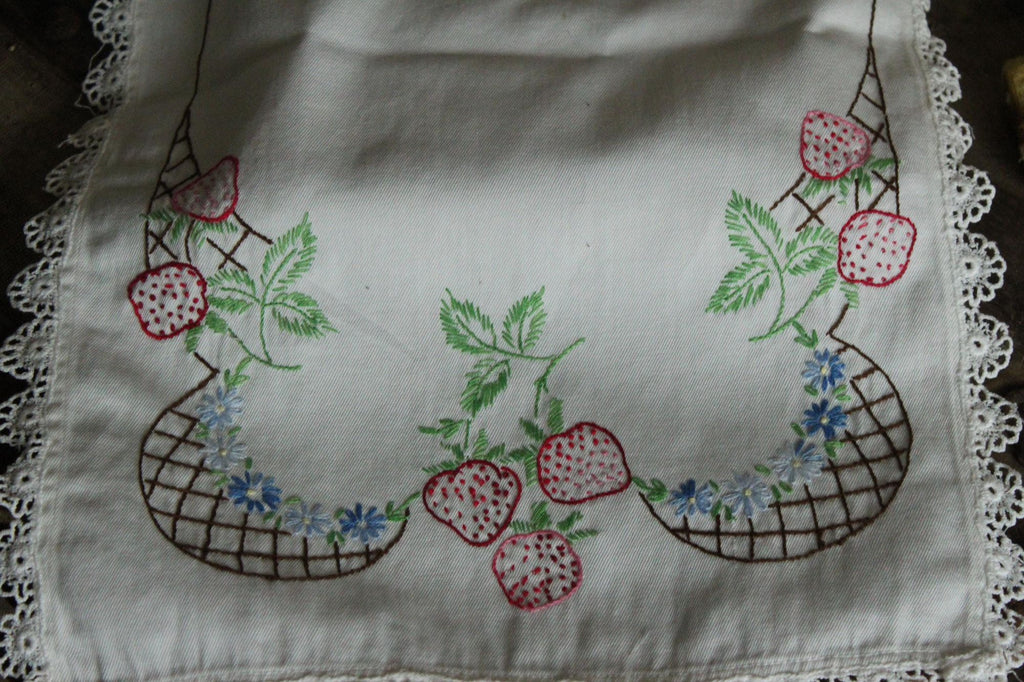 Vintage 1940s 1950s Table Runner with Embroidered Fruit Basket and Flowers