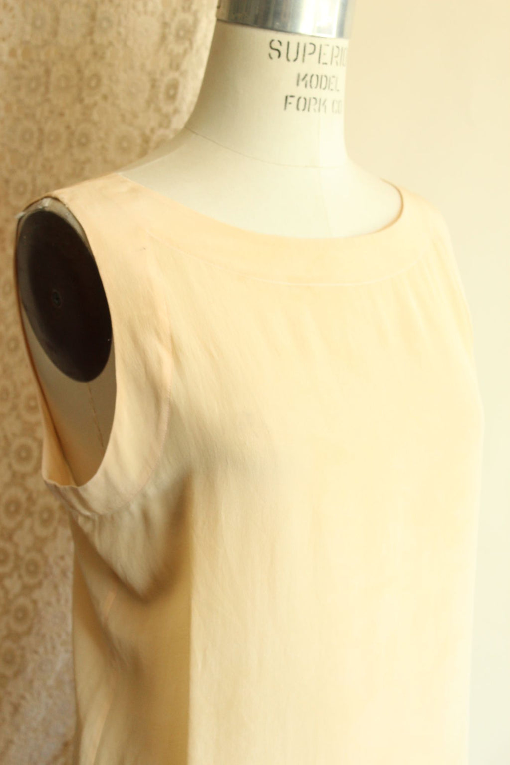Vintage 1990s Ivory Silk Sleeveless Blouse