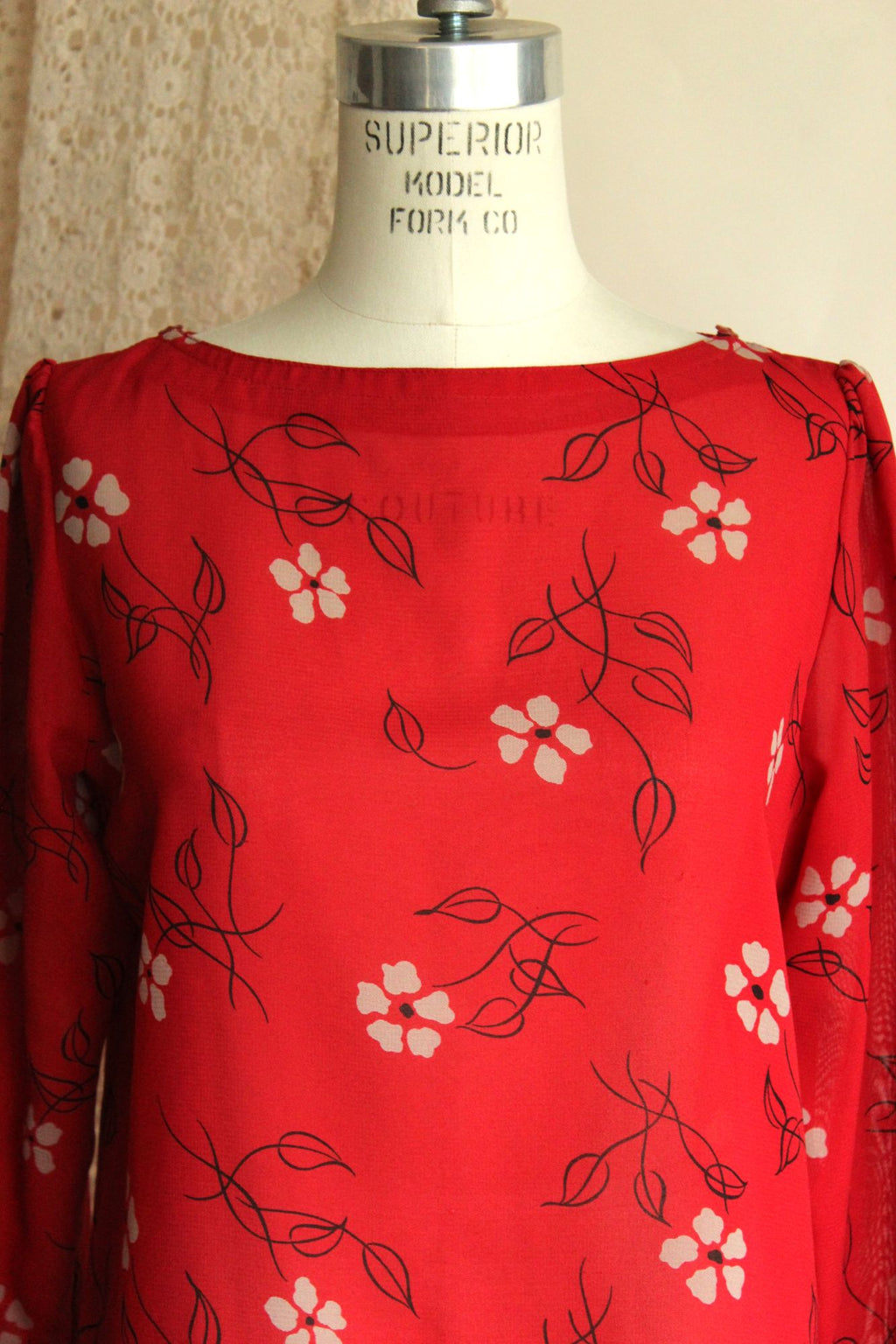 Vintage 1990s 2000s  Red and White Floral Print Blouse
