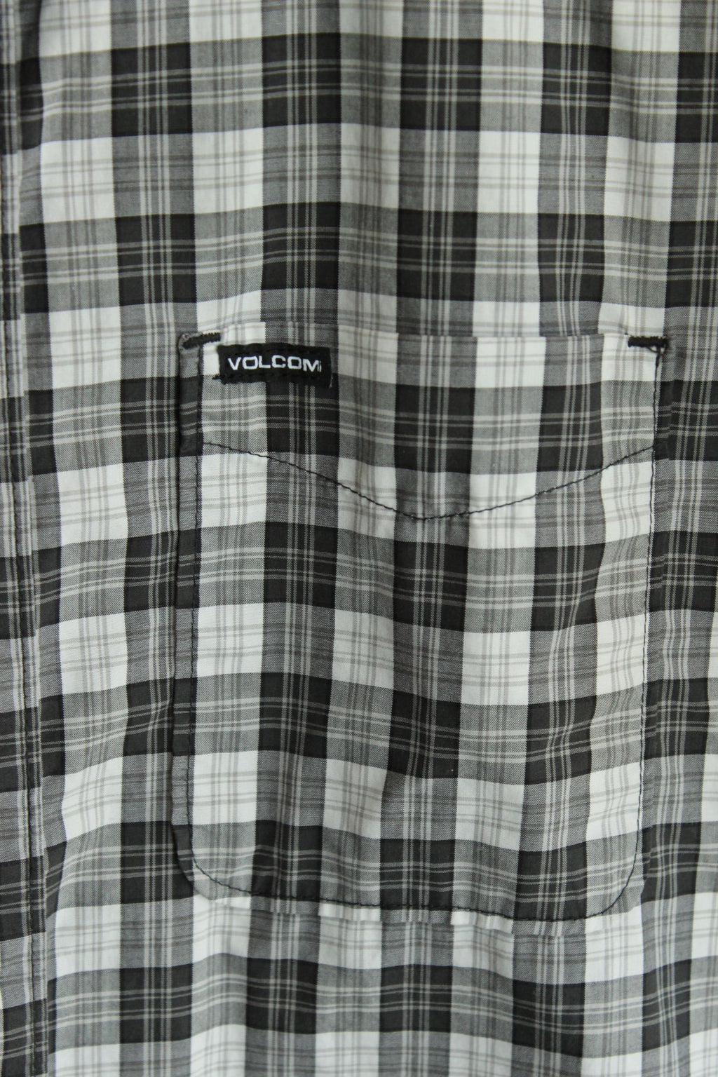 Mens Volcom Plaid Shirt, Size Large, Short Sleeve Button Down, Skate Surf
