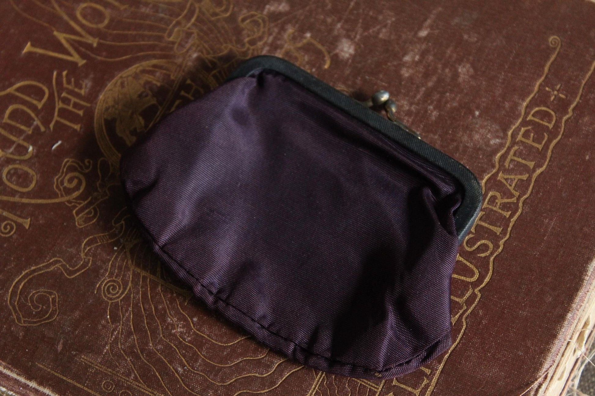 Vintage 1940s Coin Purse, Purple Black Faille Clutch Or Makeup Bag with Kiss Clasp