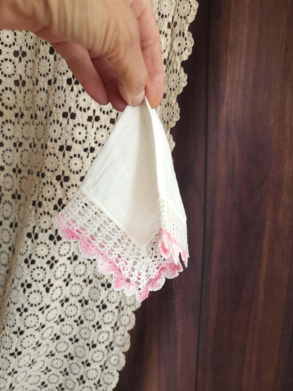 Vintage 1940s 1950s Handkerchief, Pink Crochet Lace Edge Hankie in White Linen