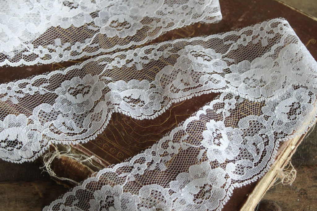 Vintage White Lace Trim, 3 Yards, 2.25" wide, Nylon