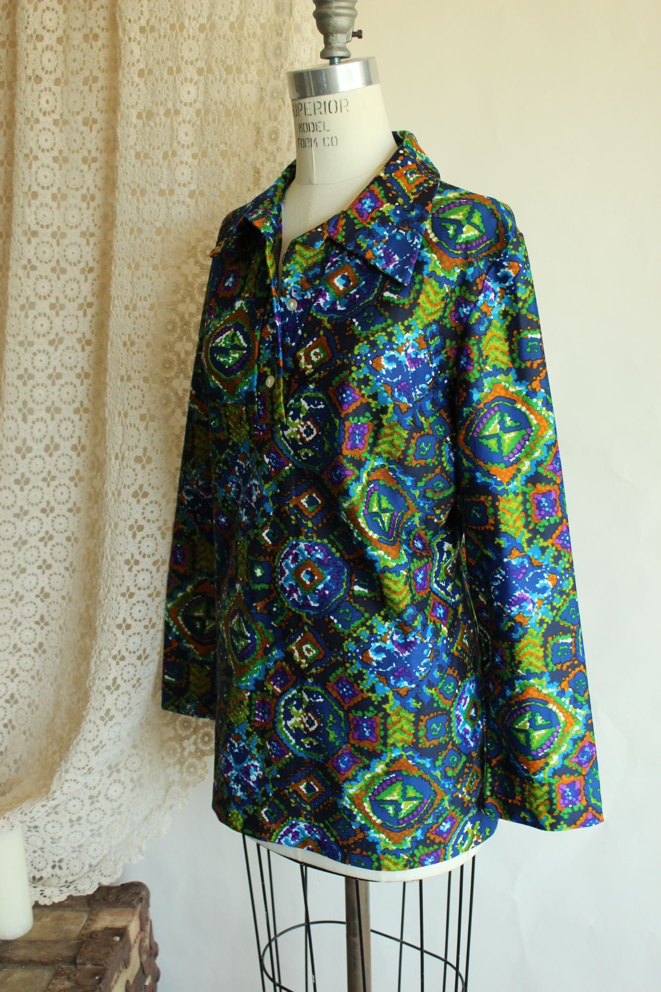 Vintage 1970s Dagger Collar Abstract Psychedelic Print Shirt