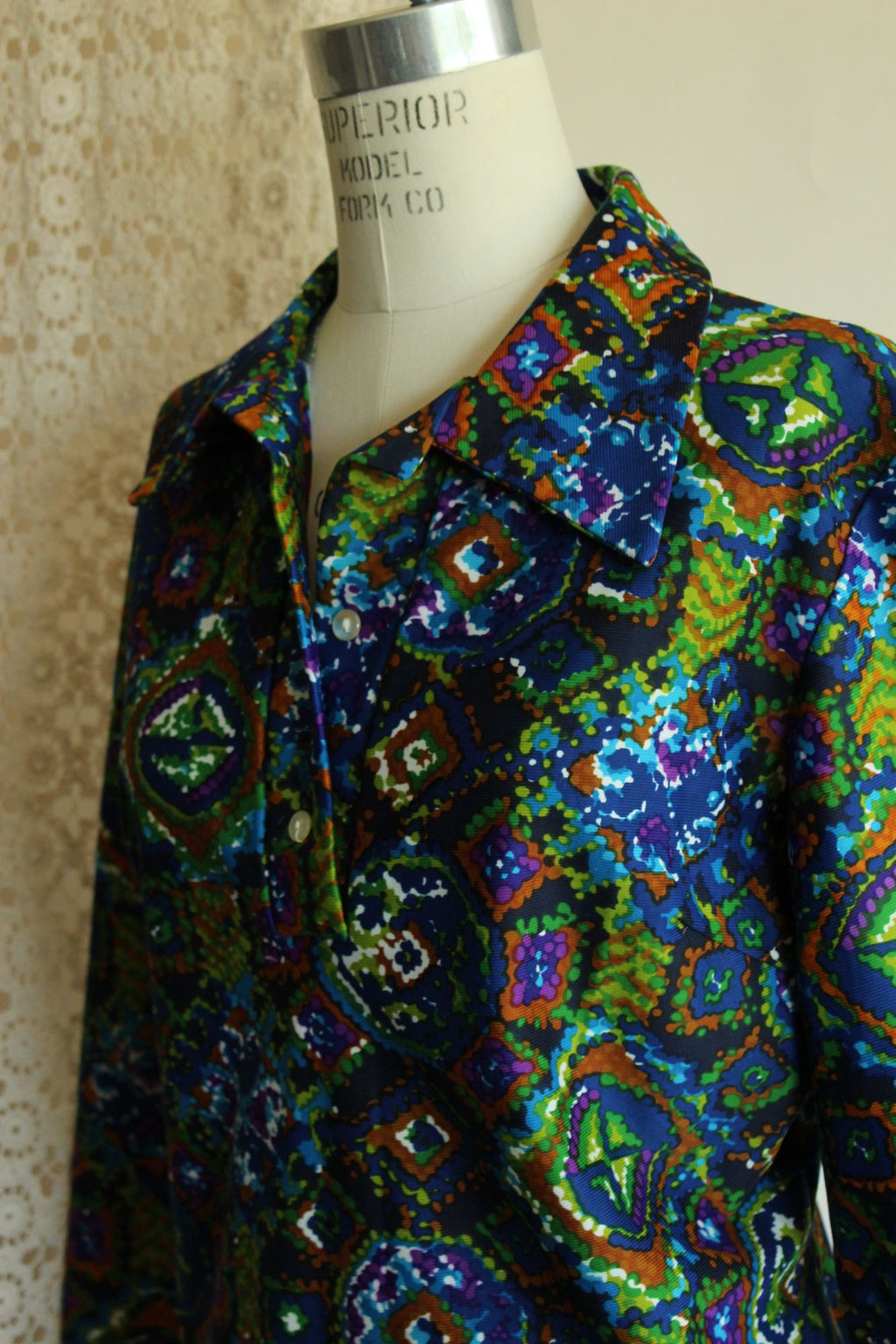 Vintage 1970s Dagger Collar Abstract Psychedelic Print Shirt