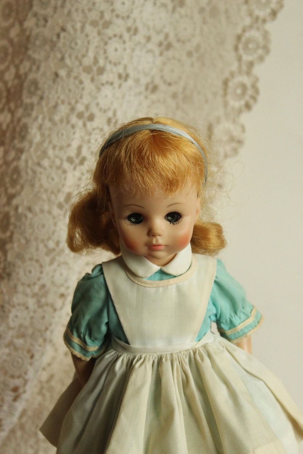 Vintage 1960s 1970s Madame Alexander Doll, Alice In Wonderland, Model # 1552