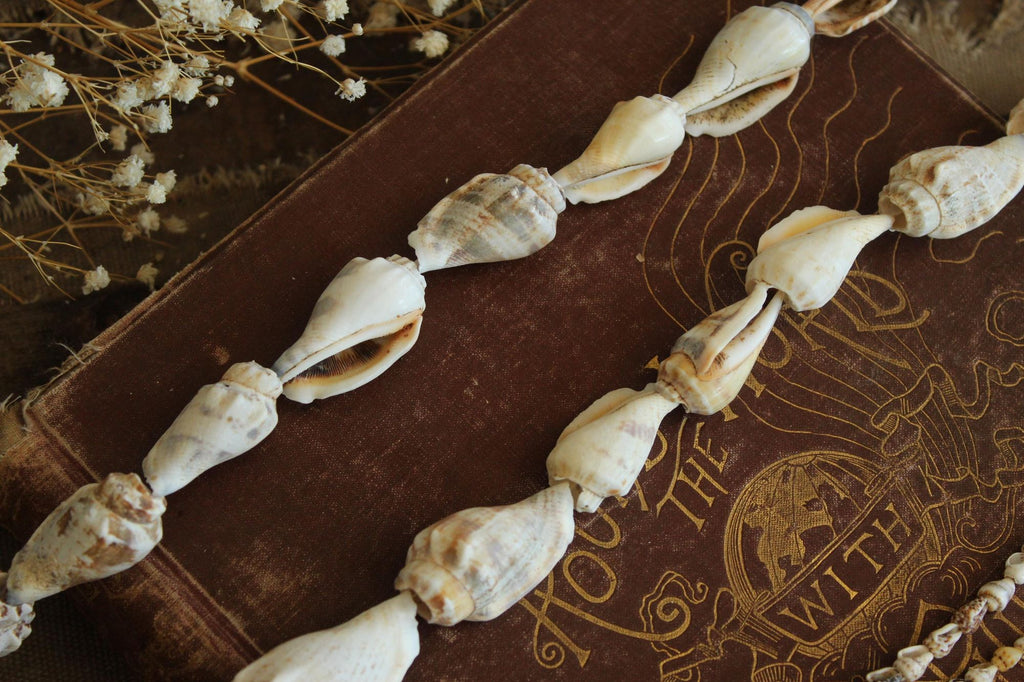 Vintage 1970s 8 Strands Hawaiian Beaded Shell Leis