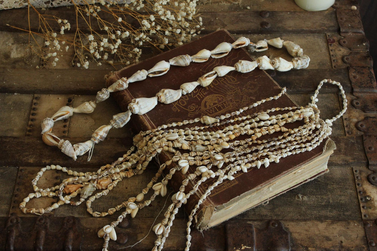 Vintage 1970s 8 Strands Hawaiian Beaded Shell Leis