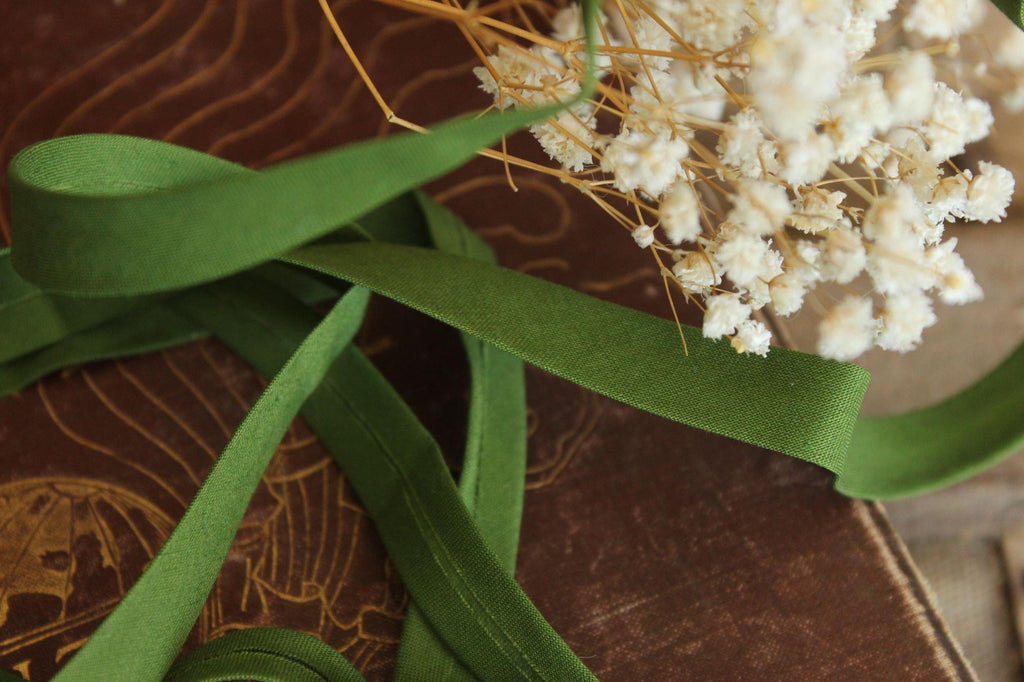 Vintage Green Seam Binding Trim: 1/2" Wide Scroll, 5 Yards
