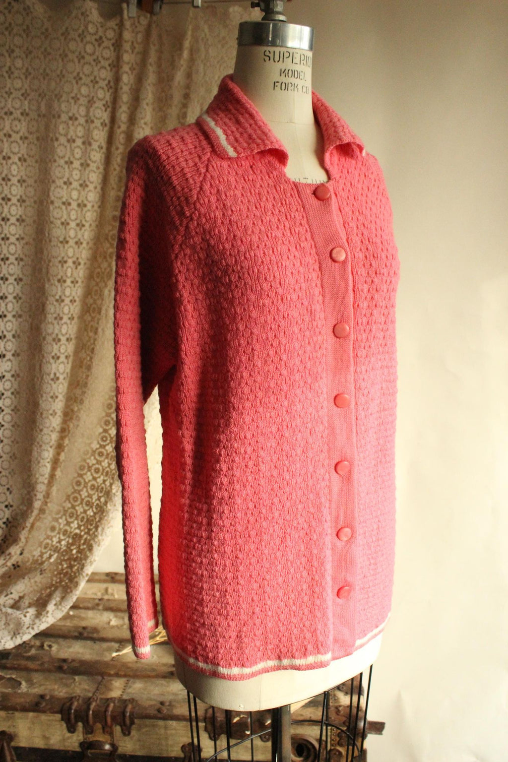 Vintage 1950s 1960s Handknit Pink Cardigan with Collar