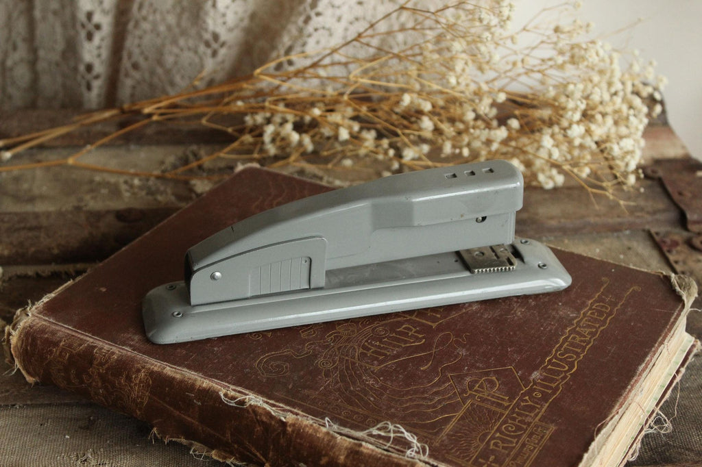 Vintage 1950s Swingline 400 Gray Metal Stapler