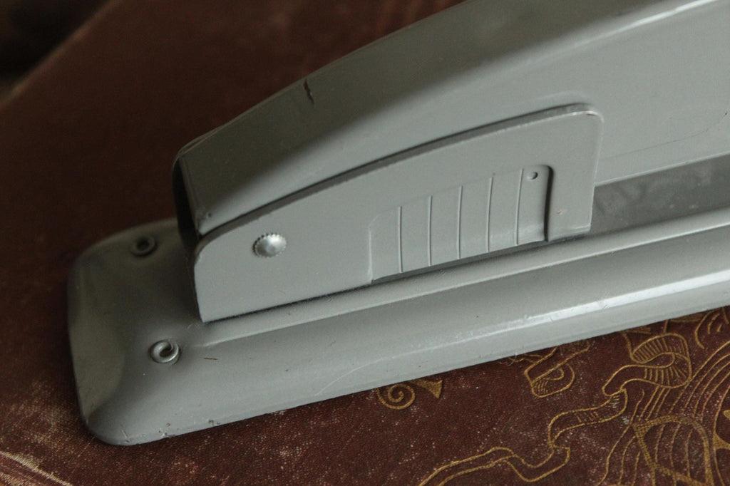 Vintage 1950s Swingline 400 Gray Metal Stapler