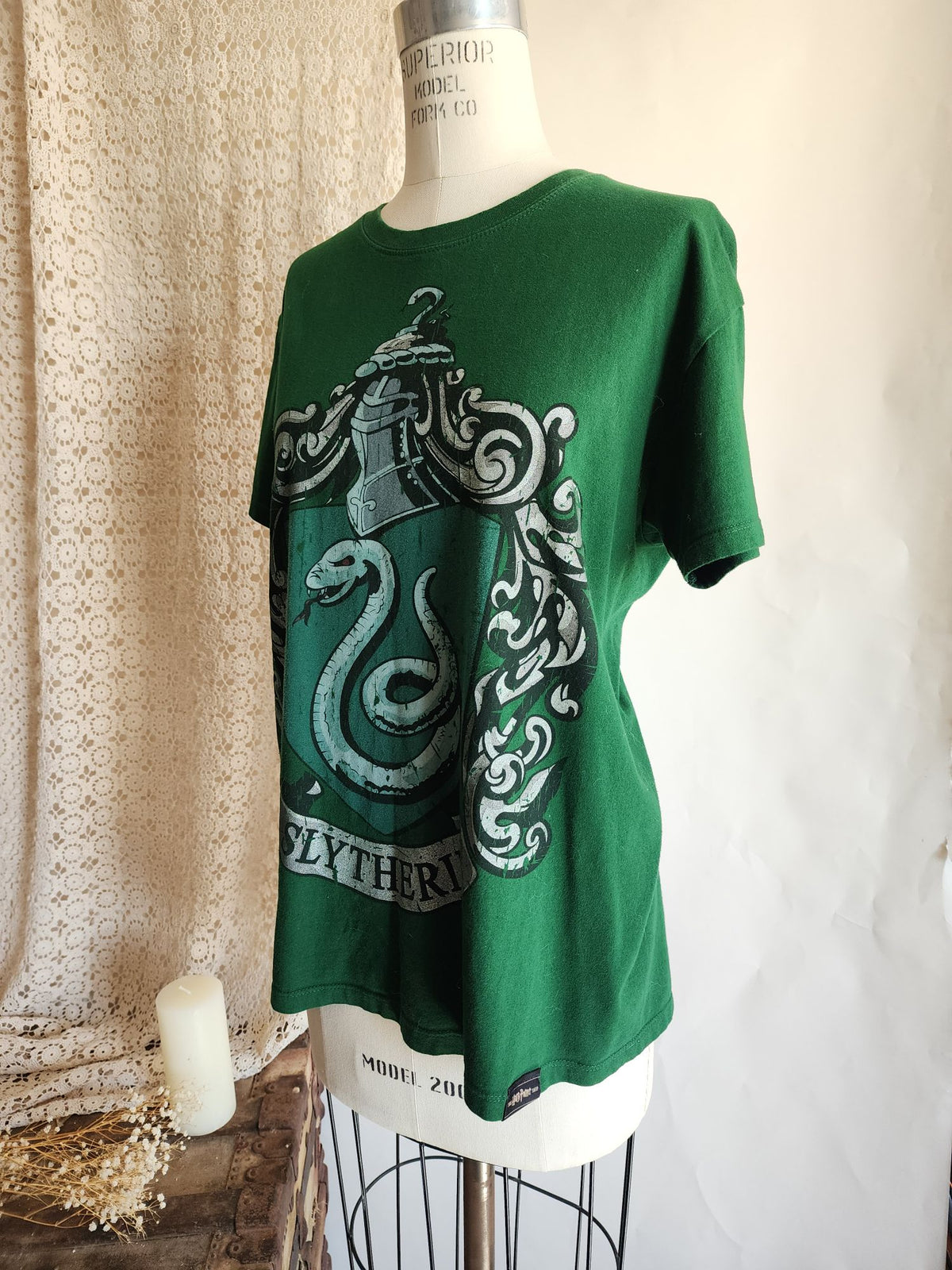 Harry Potter Shop at Platform 9 3/4 Official T shirt, Size M Slytherin Green