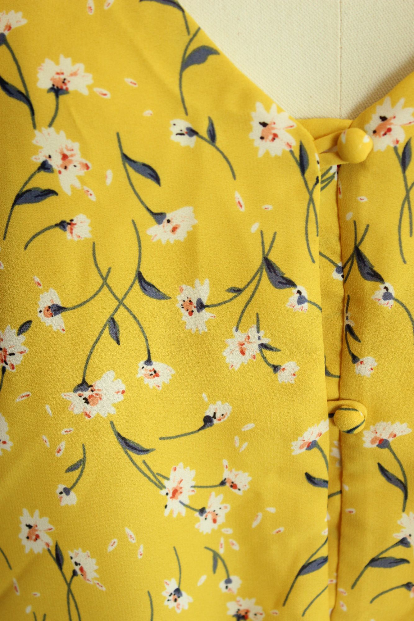 Sienna Sky Womens Top, Size Medium, Yellow Floral Tie-Front Sleeveless
