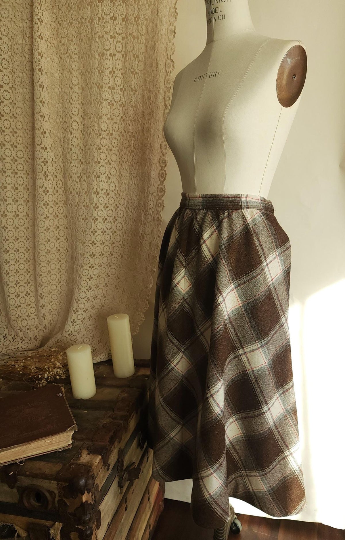 Vintage 1970s Volup Plaid Wool Brown and White Skirt with Pockets