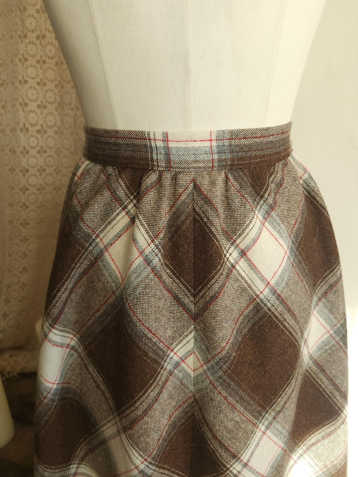 Vintage 1970s Volup Plaid Wool Brown and White Skirt with Pockets