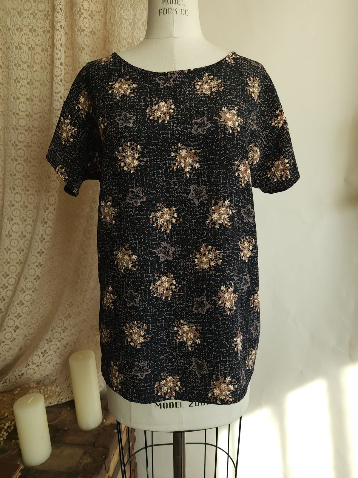 Vintage 1990s Black and Gold and Gray Floral Print Top