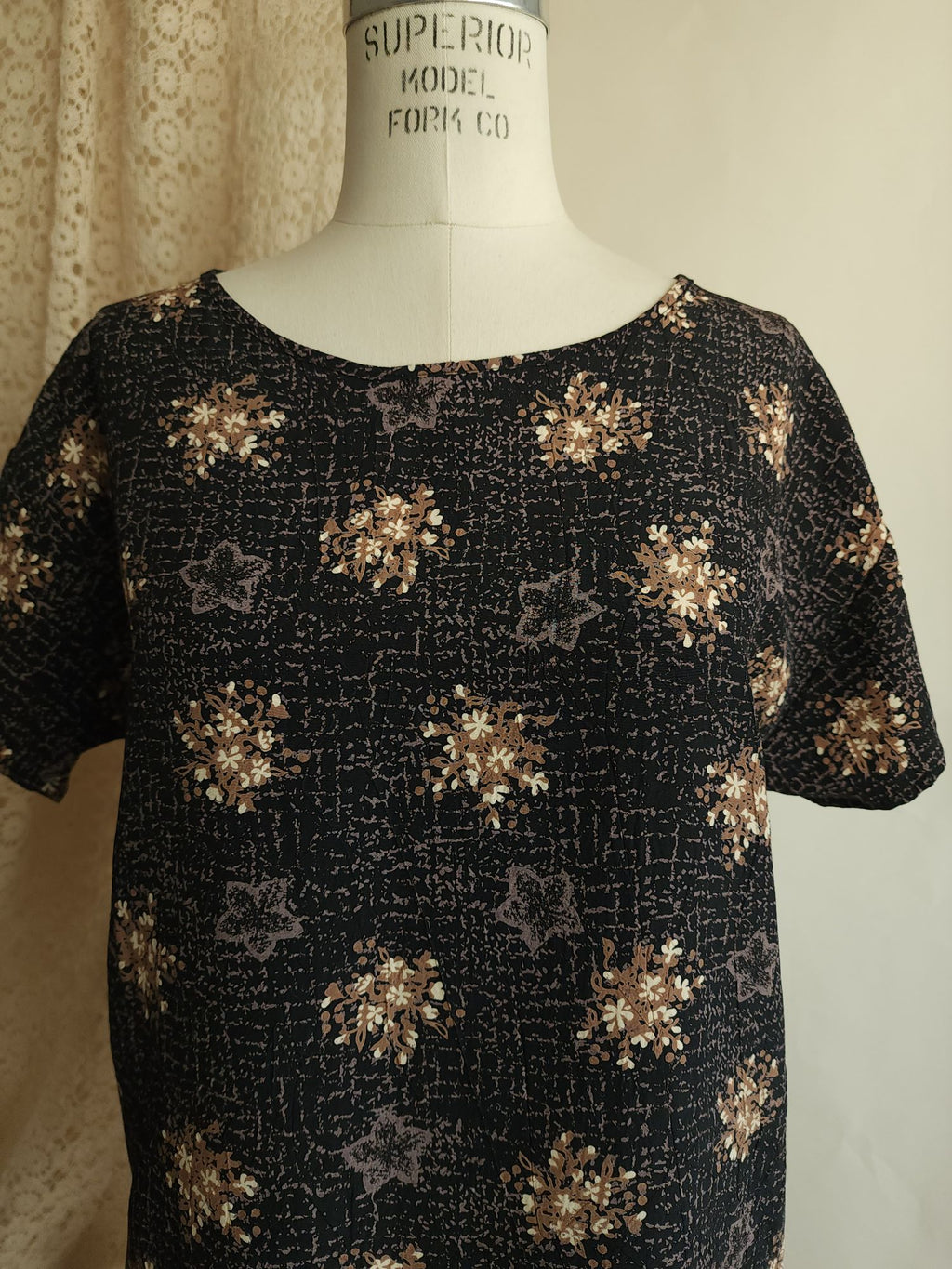 Vintage 1990s Black and Gold and Gray Floral Print Top