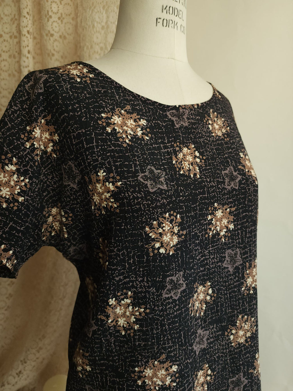 Vintage 1990s Black and Gold and Gray Floral Print Top