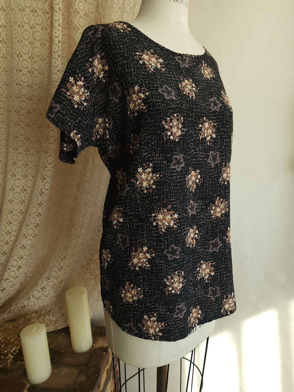 Vintage 1990s Black and Gold and Gray Floral Print Top