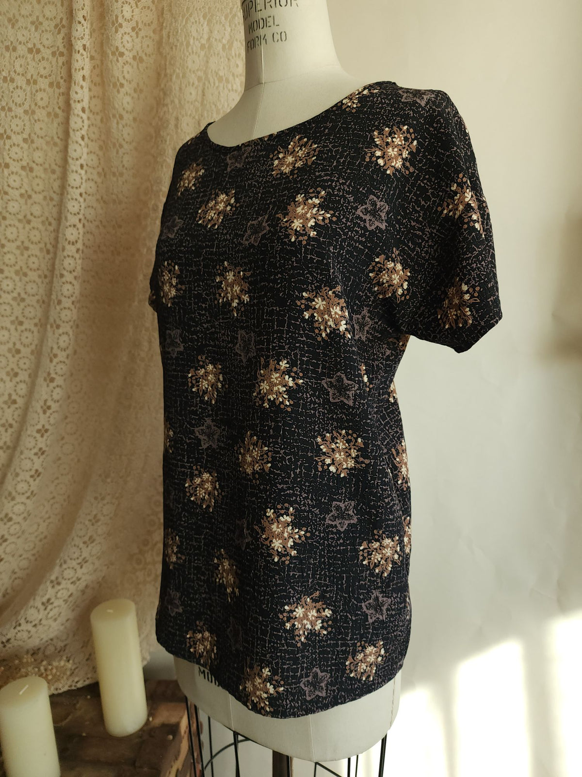 Vintage 1990s Black and Gold and Gray Floral Print Top