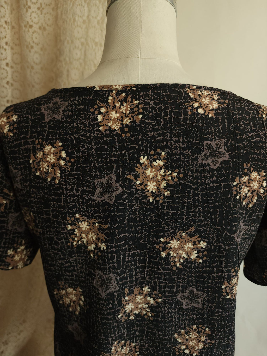 Vintage 1990s Black and Gold and Gray Floral Print Top