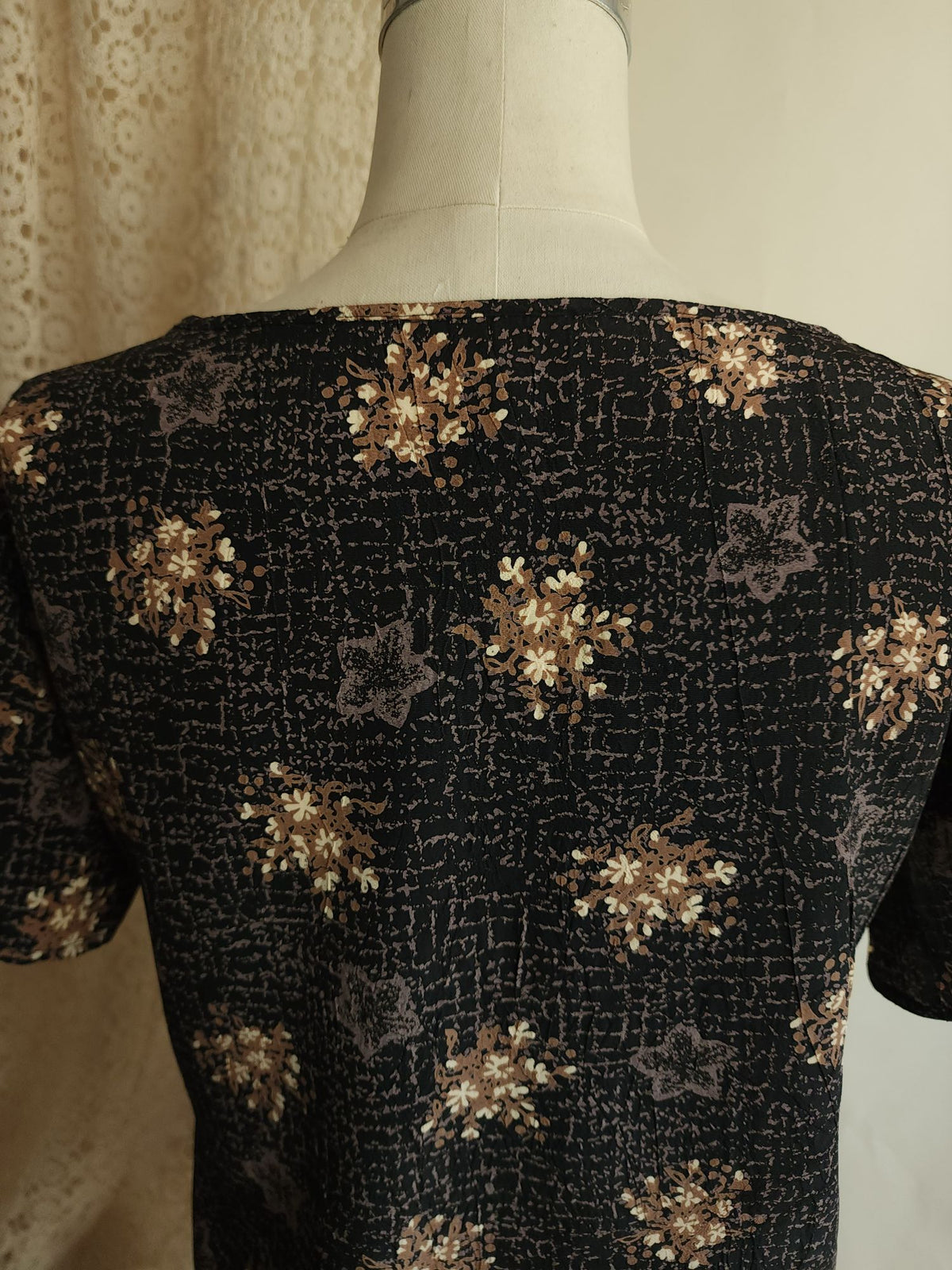 Vintage 1990s Black and Gold and Gray Floral Print Top