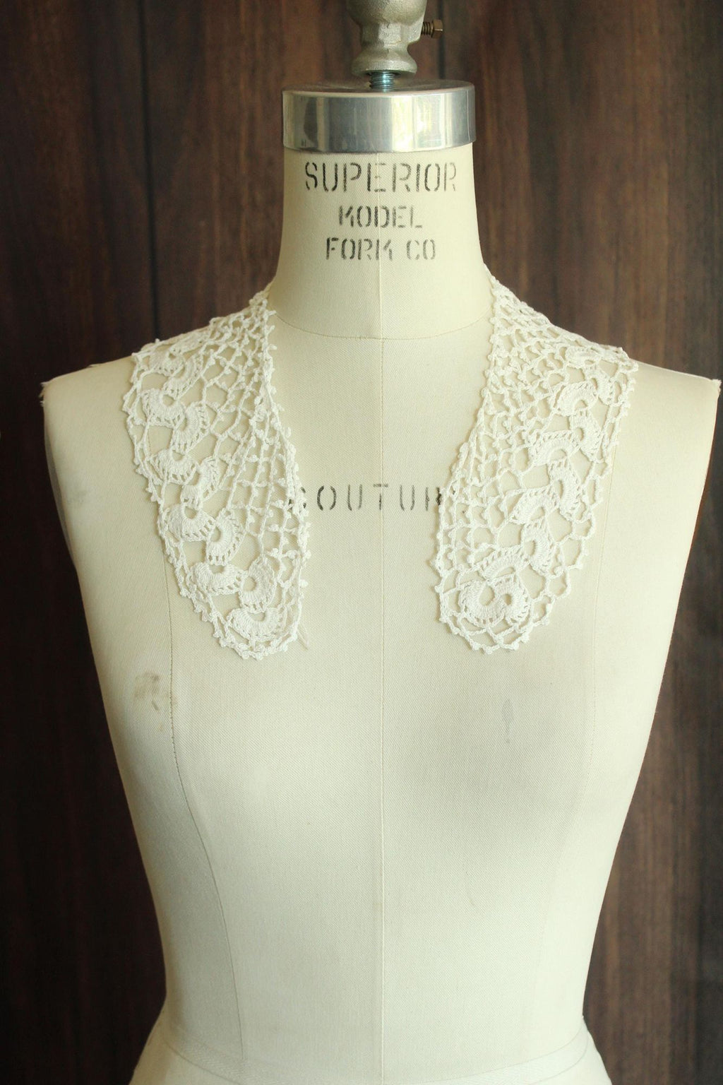 Vintage Crochet Lace Collar Trim, White,  23" by 3.5"