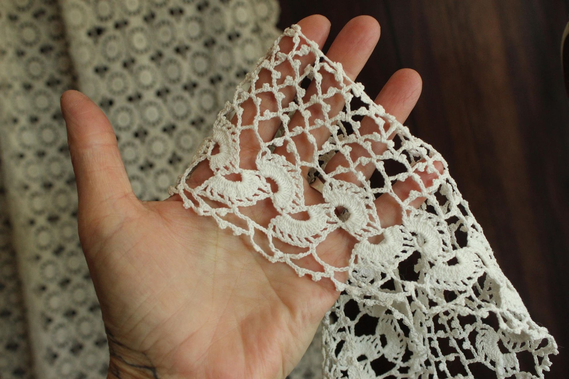 Vintage Crochet Lace Collar Trim, White,  23" by 3.5"