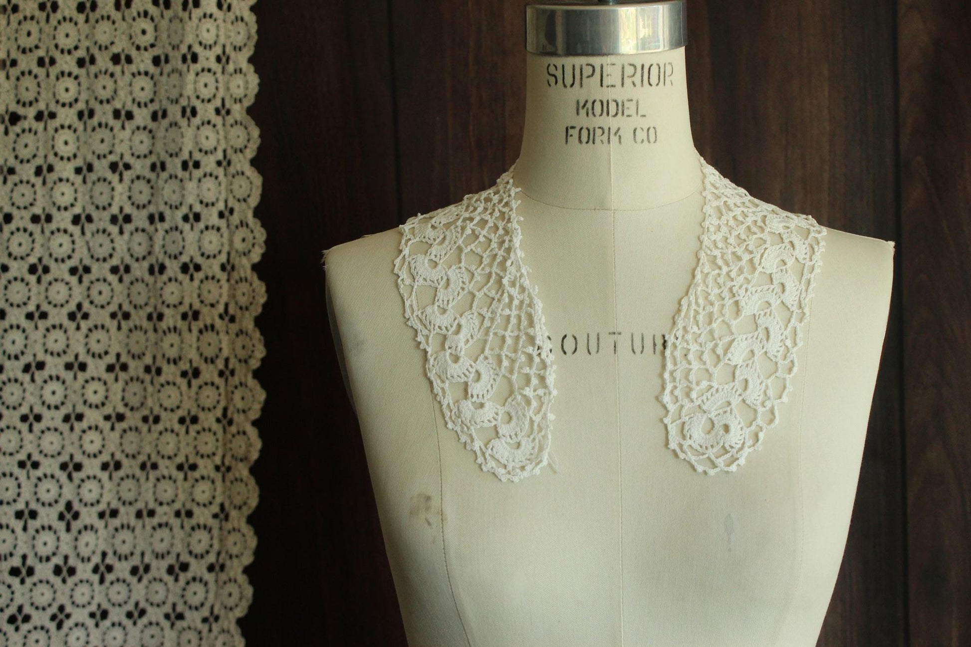 Vintage Crochet Lace Collar Trim, White,  23" by 3.5"