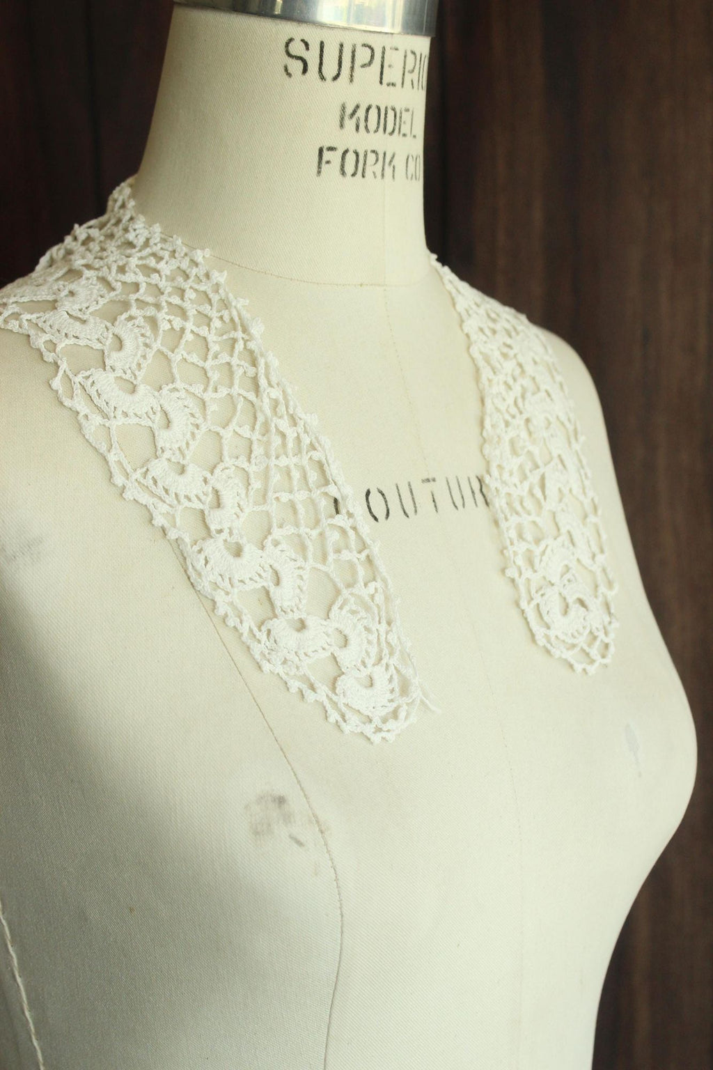 Vintage Crochet Lace Collar Trim, White,  23" by 3.5"