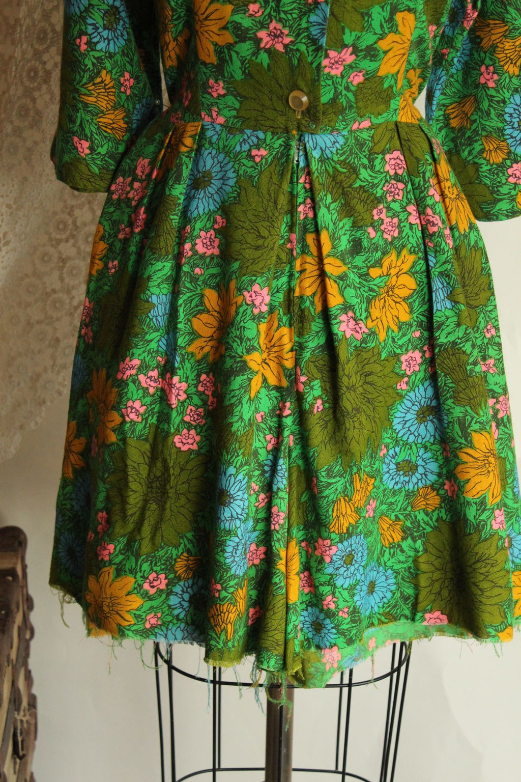 Vintage 1960s Rosa Ray Floral Print Romper Jumpsuit