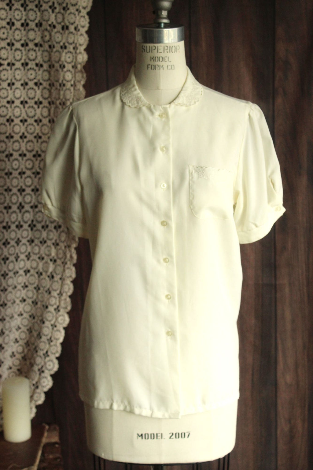 Vintage 1980s 1990s Winter White Blouse with Lace Collar