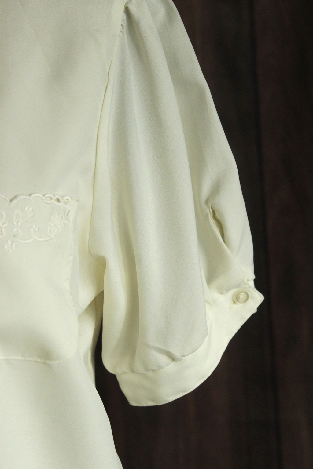 Vintage 1980s 1990s Winter White Blouse with Lace Collar