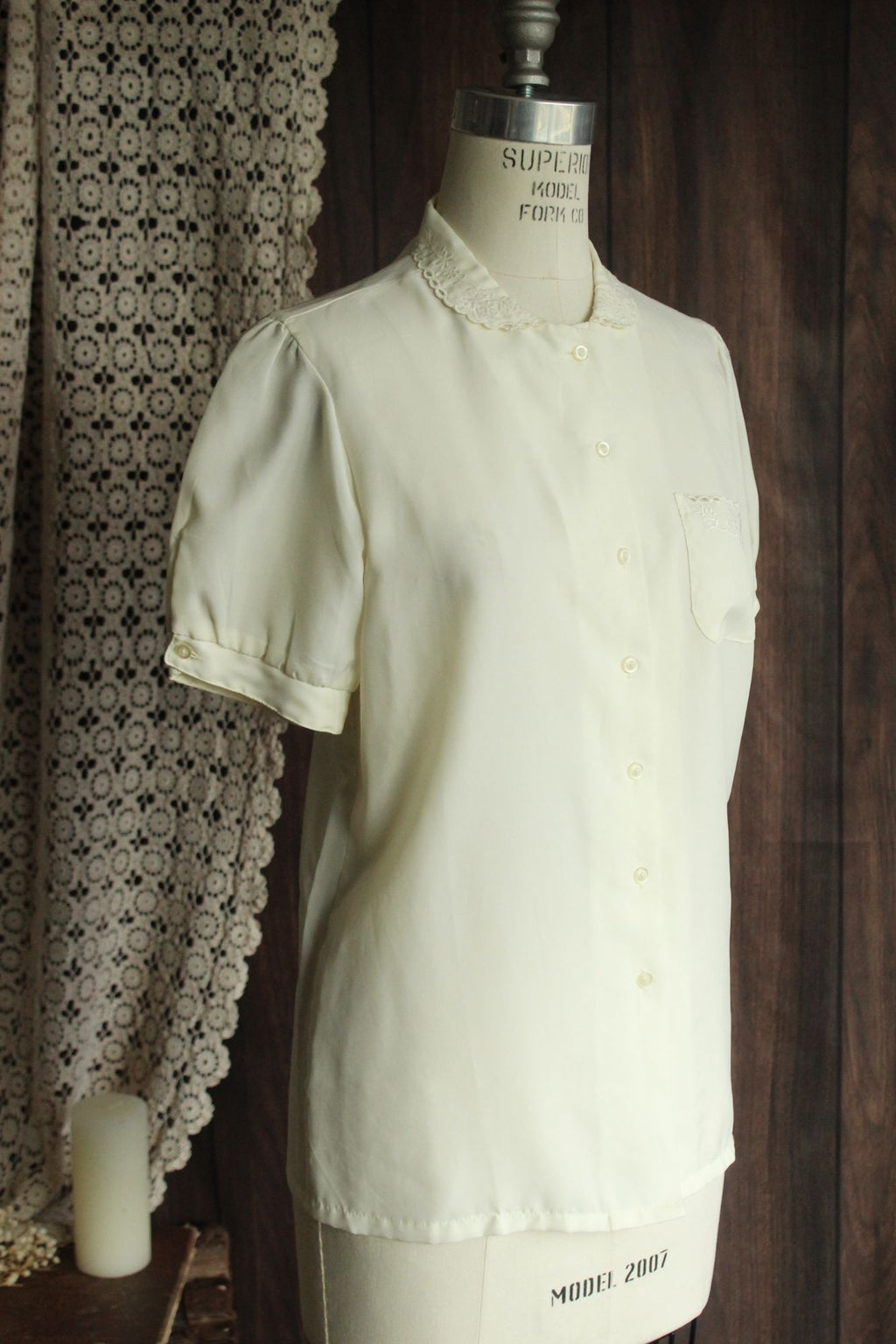 Vintage 1980s 1990s Winter White Blouse with Lace Collar