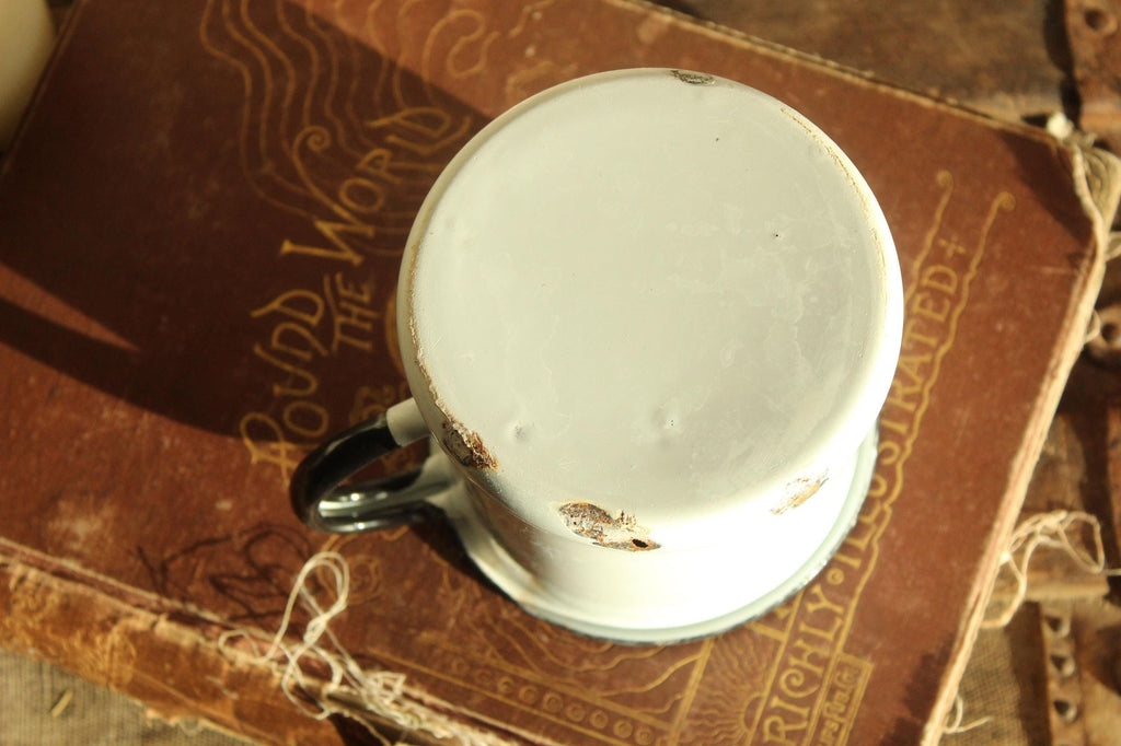 Vintage 1940s 1950s Enamelware Coffee Mug