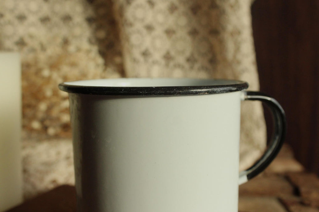 Vintage 1940s 1950s Enamelware Coffee Mug