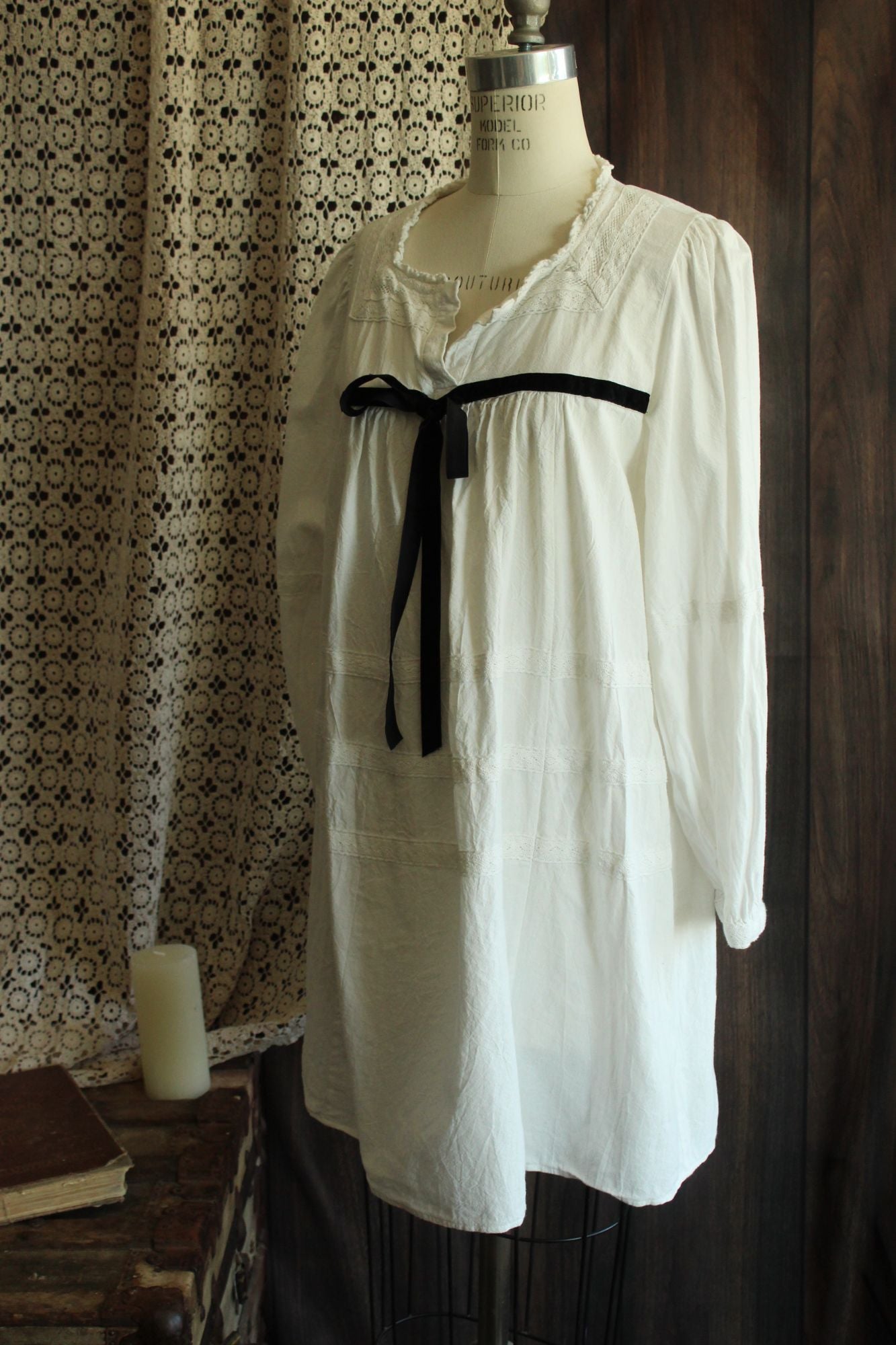 Vintage Style White Chemise Dress, Size M, Victorian Inspired babydoll Frock,