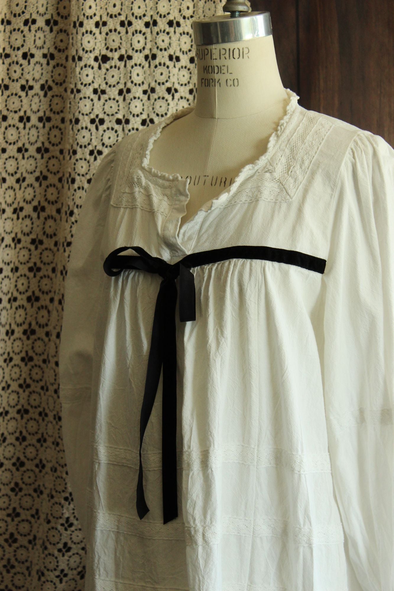 Vintage Style White Chemise Dress, Size M, Victorian Inspired babydoll Frock,