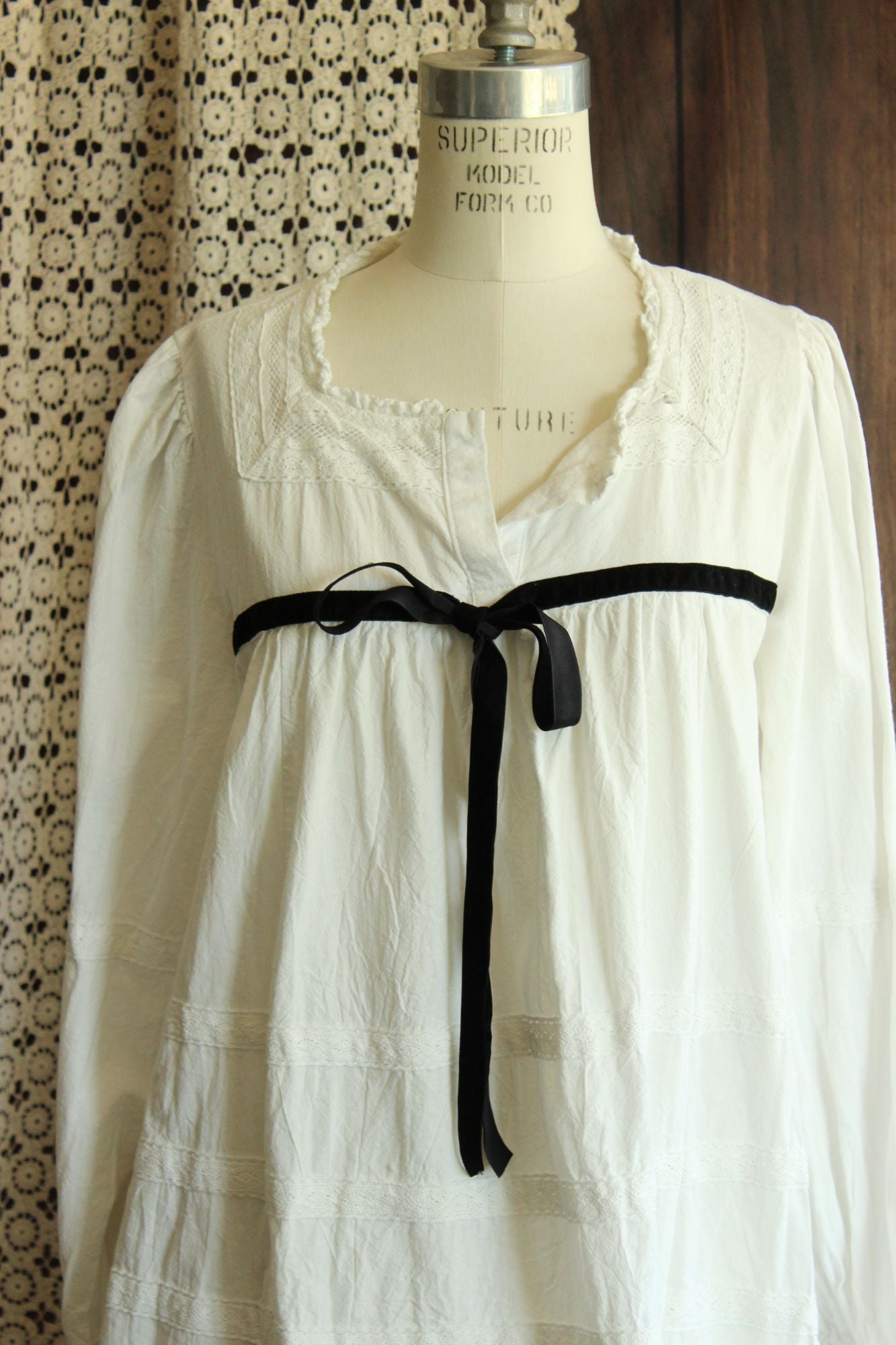 Vintage Style White Chemise Dress, Size M, Victorian Inspired babydoll Frock,