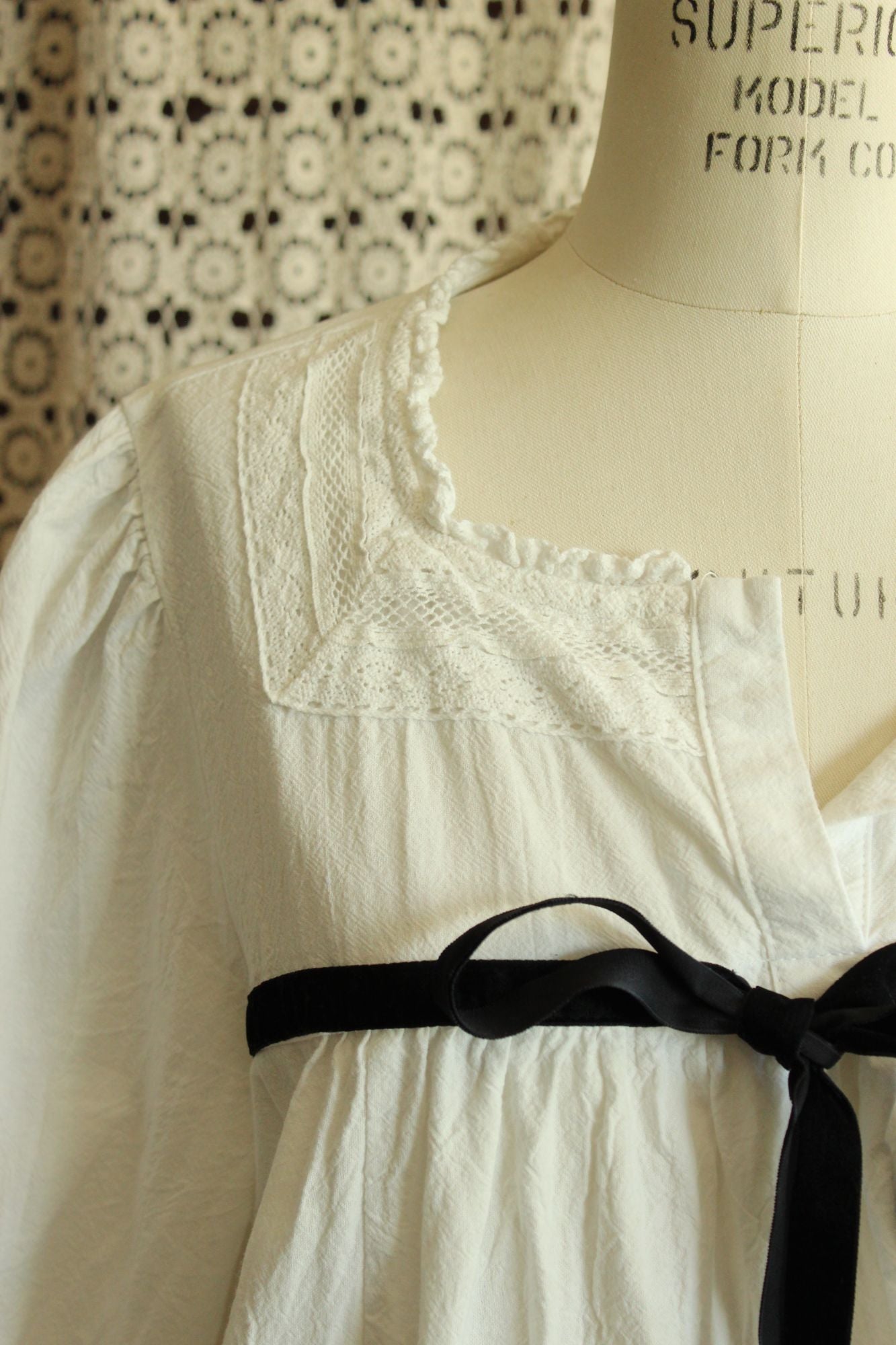 Vintage Style White Chemise Dress, Size M, Victorian Inspired babydoll Frock,