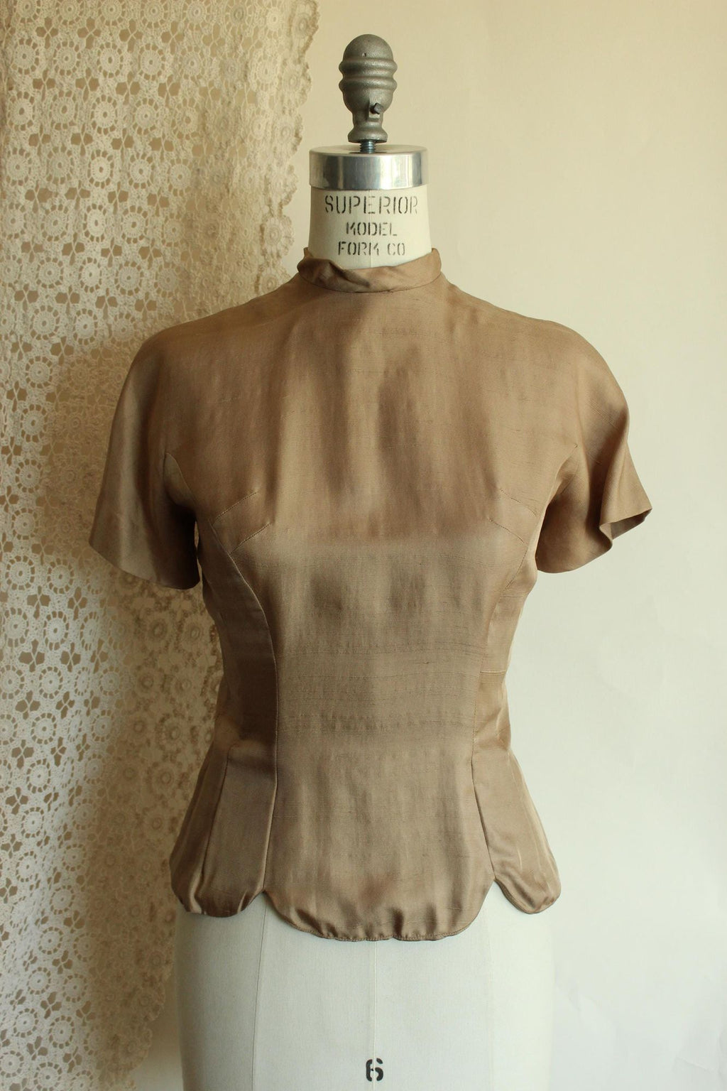 Vintage 1950s Taupe Dupioni Silk Peplum Blouse