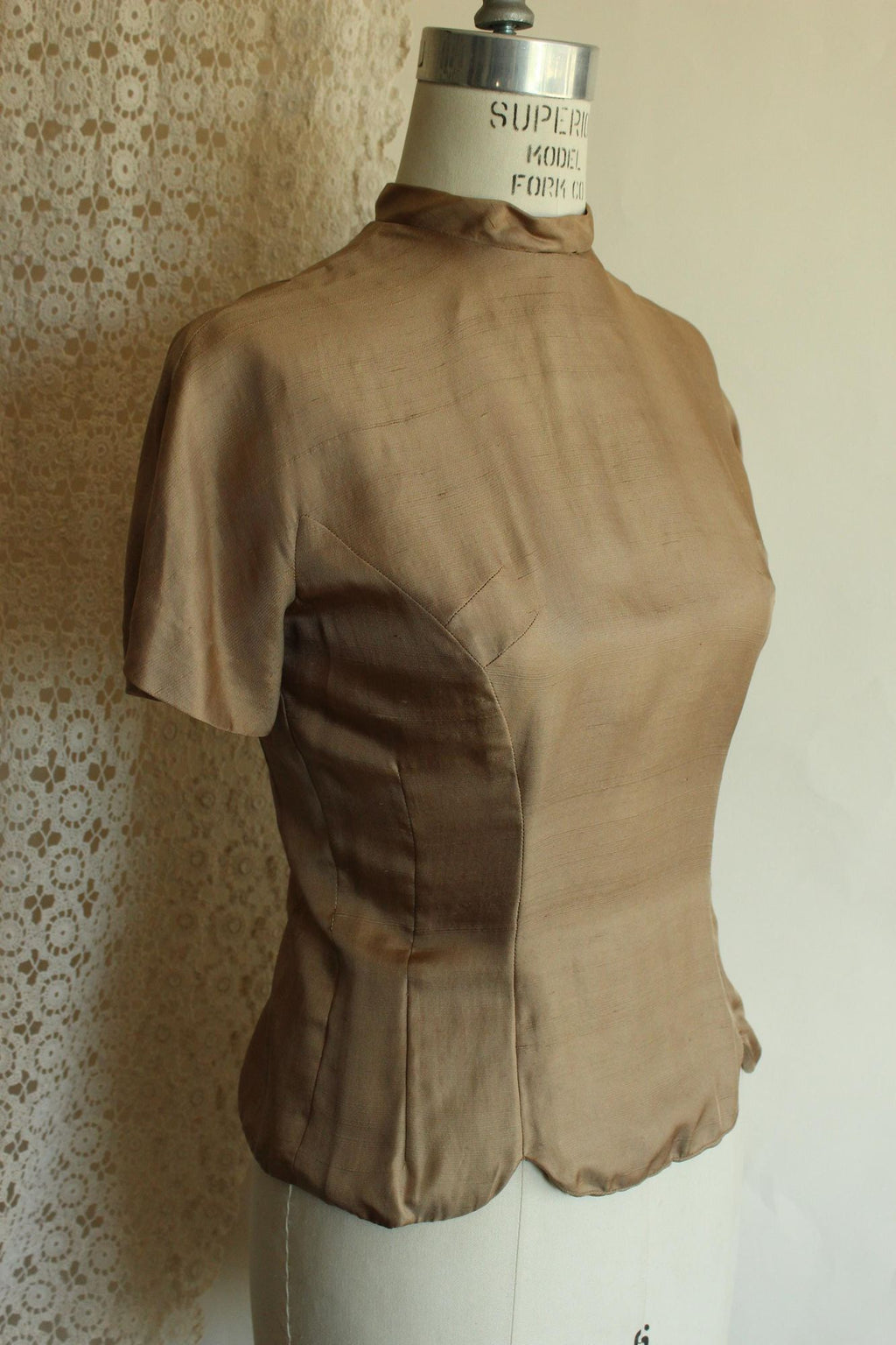 Vintage 1950s Taupe Dupioni Silk Peplum Blouse