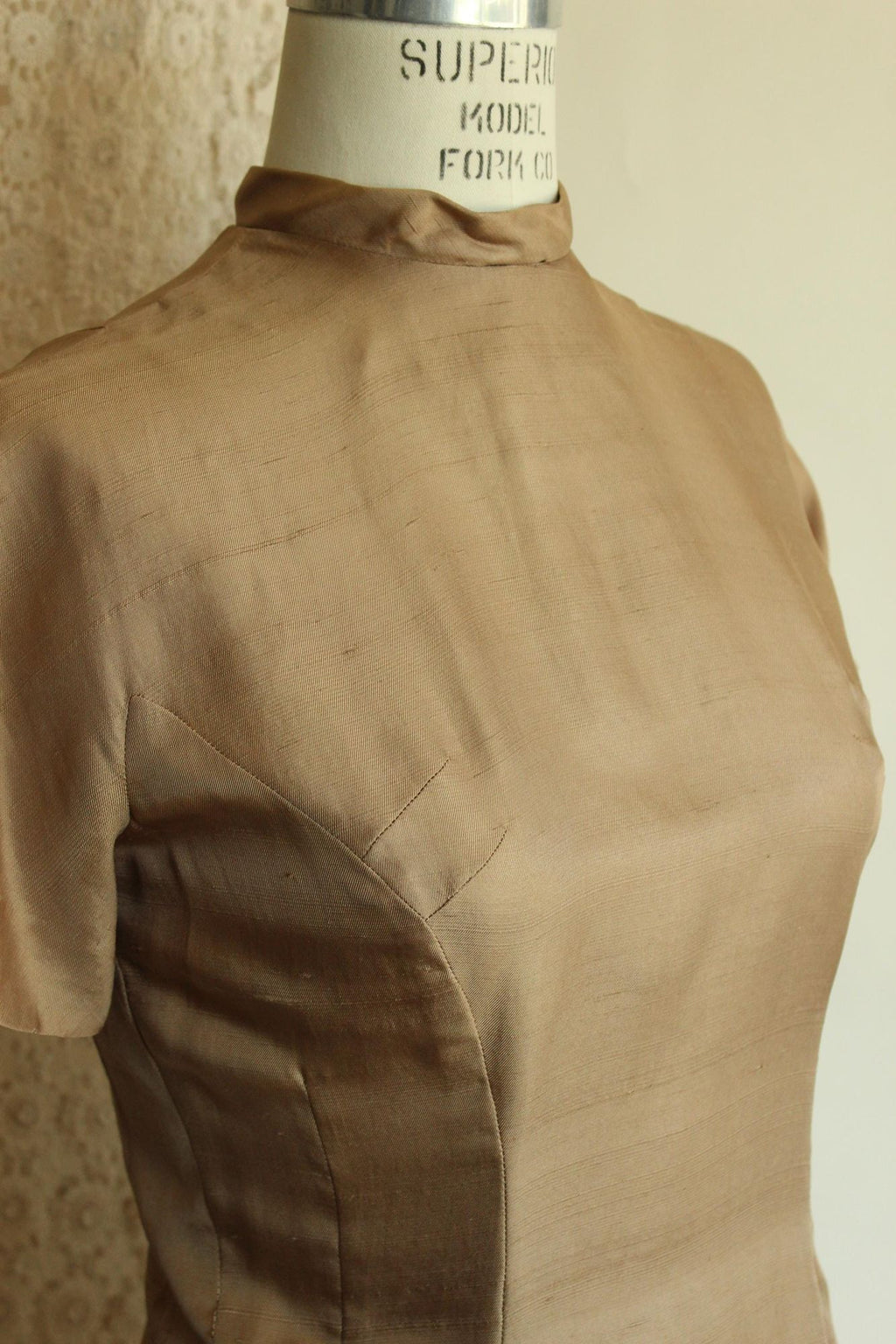 Vintage 1950s Taupe Dupioni Silk Peplum Blouse