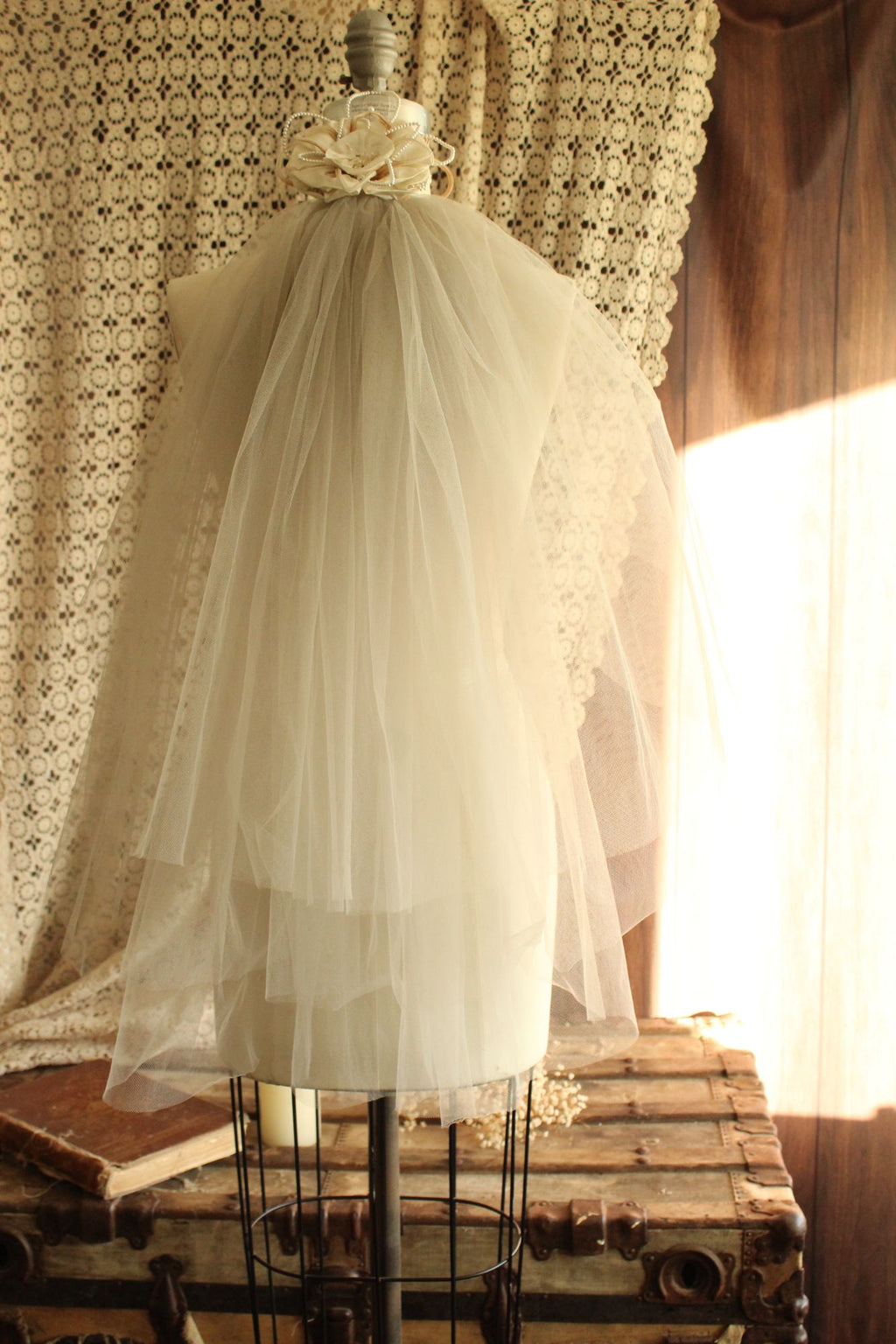 Vintage 1940s 1950s Bridal Veil With Tulle And Pearl Trim
